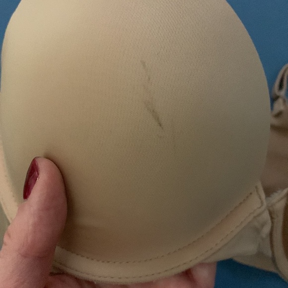 Victoria’s Secret Nude Push-Up Bra - SIZE 32C - Picture 2 of 5
